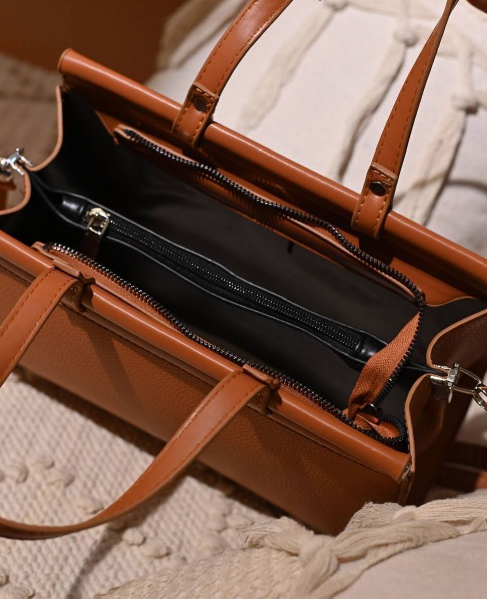 Noir Executive Tote