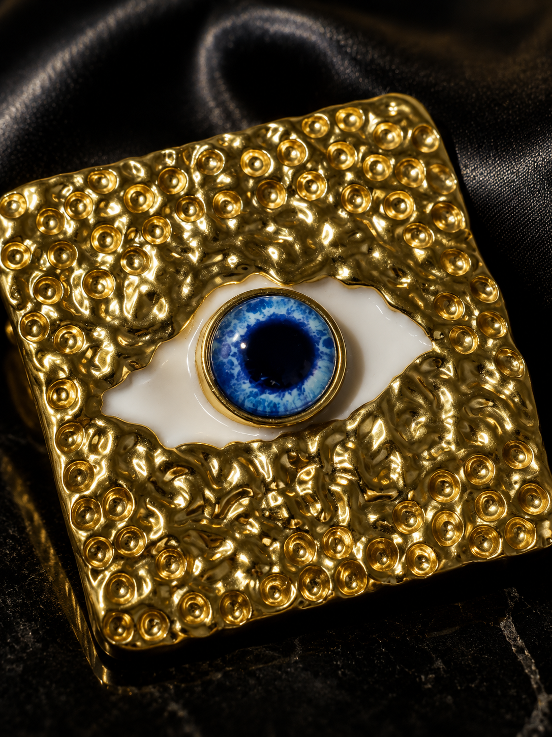 Azure Eye Brooch
