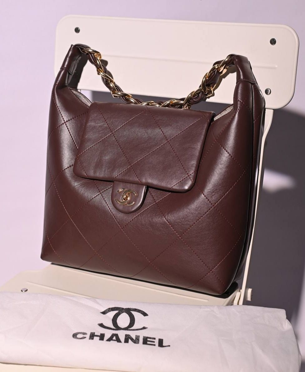 Noir Quilted Chain Hobo