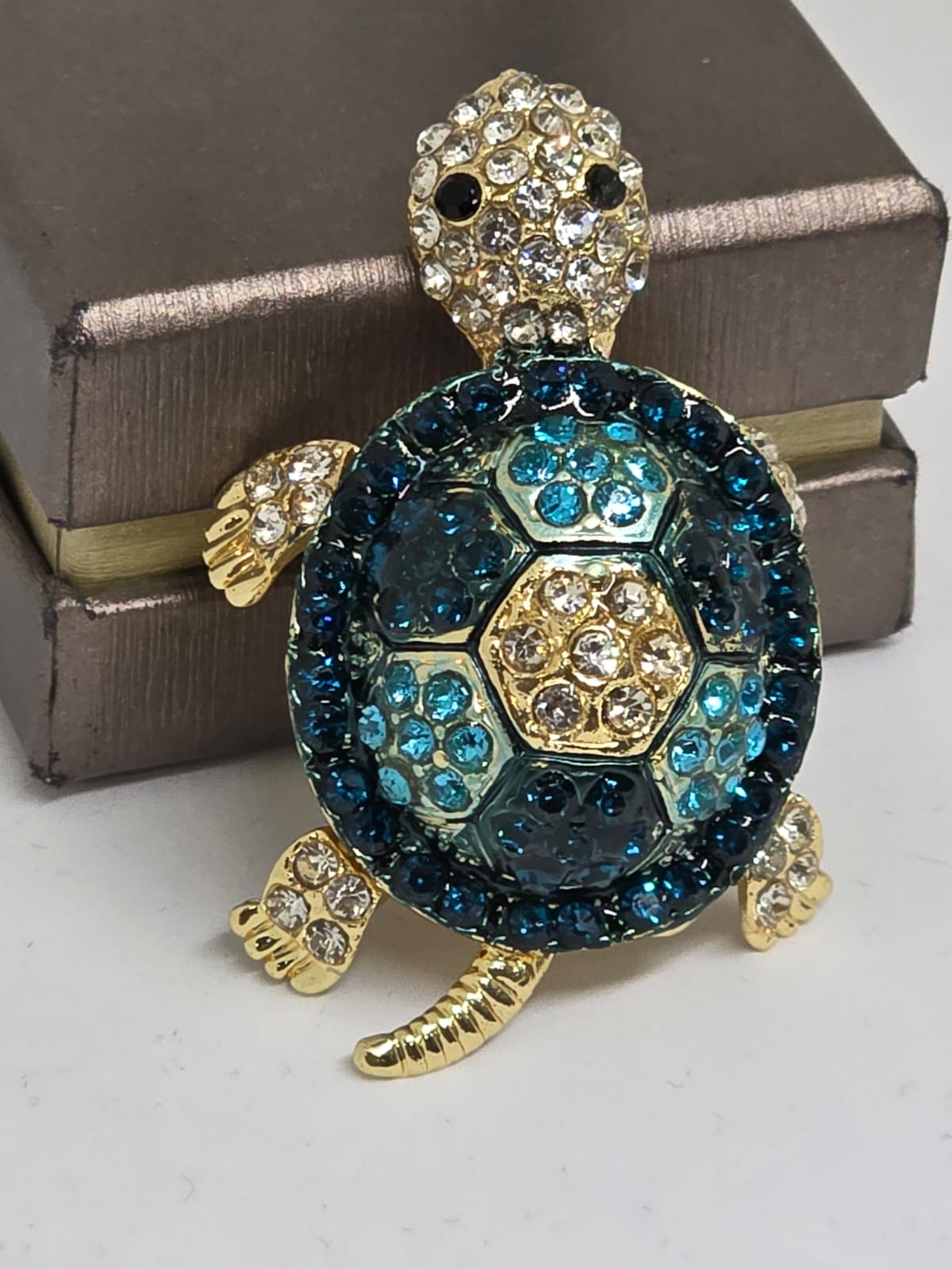 The Azure Bijou Turtle Brooch